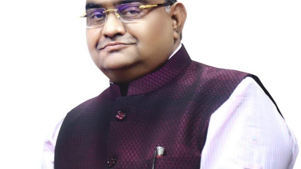 सेवा को बनाया जीवन का संकल्प, जन्मदिन पर डॉ. विजय किशोर बंसल को मिलीं देशभर से शुभकामनाएं