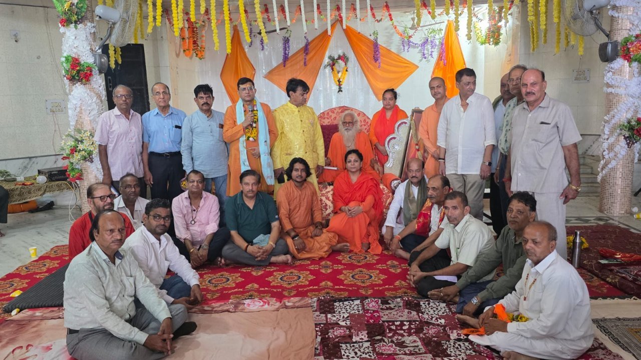 शक्ति साधना धाम आश्रम वृंदावन में रही गुरु पूर्णिमा की धूम ट्रस्ट की नई कार्यकारिणी का हुआ गठन